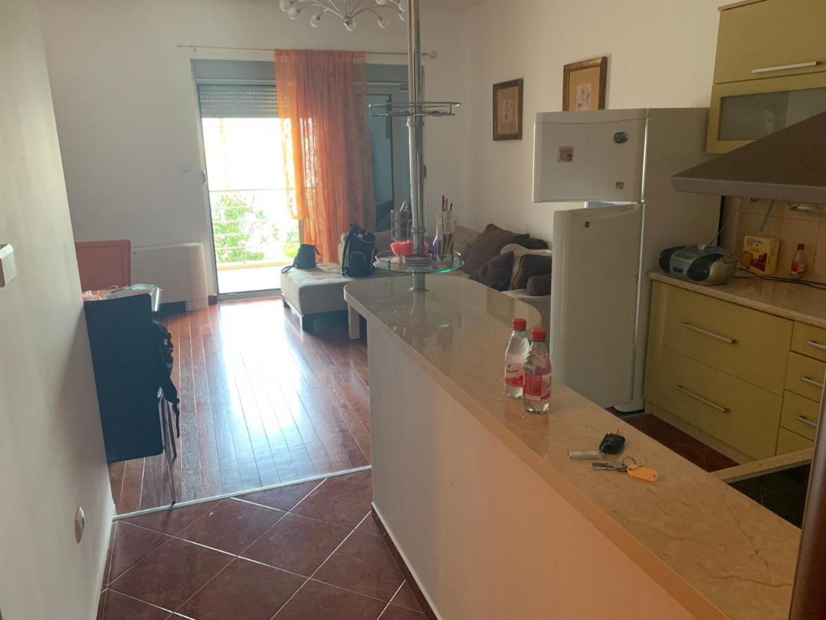 Apartment With Swimmingpool, Seaview And Large Terrace, 1St Floor, Min 2 Persons Dobrota Zewnętrze zdjęcie